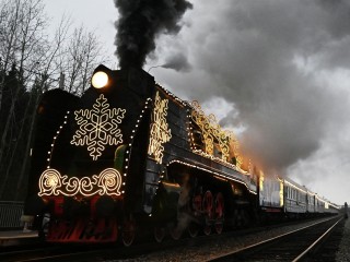 Дед Мороз на коломенском локомотиве отправился в новогоднее турне по стране