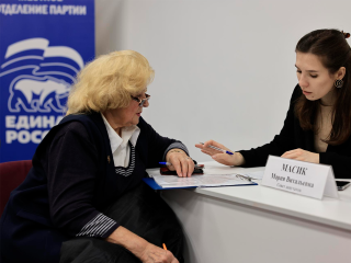 Пенсионерке пообещали разобраться с закрытием кружка для долголетов