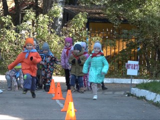 Пятикратная олимпийская чемпионка открыла спортплощадку для детей Власихи