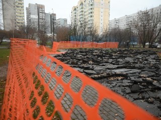 Новые тренажеры и теннисный стол: чем оборудуют спортплощадку в поселке Развилка