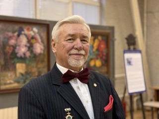 «Овощной оркестр»: в Одинцове открылась выставка заслуженного художника России