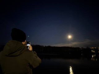 Небесное шоу года: суперлуние поразило жителей Солнечногорска своей красотой