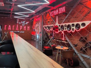 Более 2,5 млн колонок в год и перспектива трудоустройства: чем удивил завод «Гагарин» своих гостей