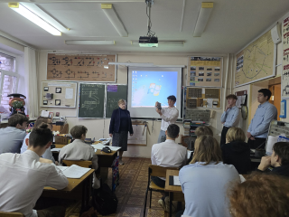 В железнодорожном колледже Ожерелья на занятии теория встретилась с практикой