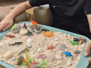 В «Маяке» дети погрузились в тайны океана с помощью искусства и кинетического песка