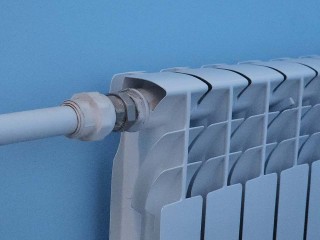 Можно спать спокойно: жителей Военного городка избавили от шума в батареях