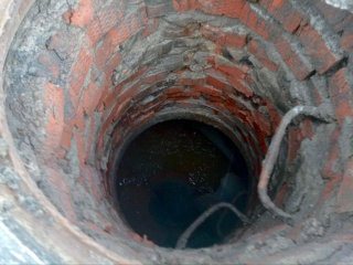 В Елизаветине просят поставить камеру наблюдения, чтобы выяснить, кто сливает нечистоты