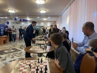 Шах, мат и «Артек»: гроссмейстер Карякин обучит детей из семей СВО игре, а лучшие отправятся на море