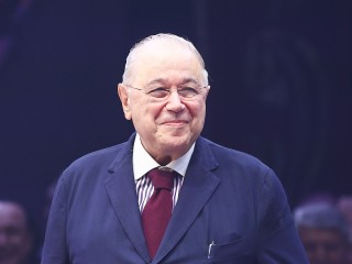 Необычный знак внимания: татуировка поклонника удивила Евгения Петросяна