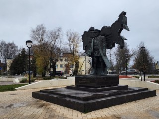 Историю Клина можно узнать в сквере имени Арсения Зверева