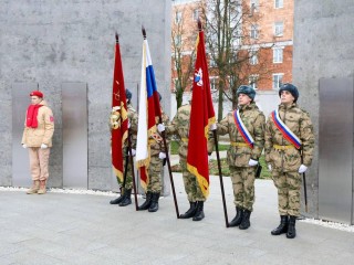 Гордость Электростали: на обновленной Аллее Героев увековечены имена выдающихся жителей округа
