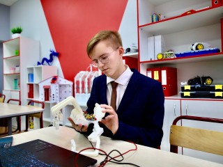 Ногинский школьник изобрел нейротренажер для реабилитации после инсульта