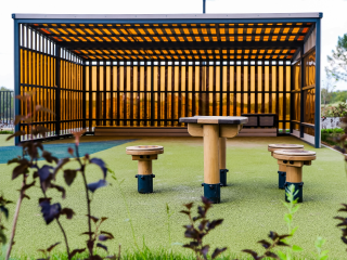 Спортплощадки и теневые навесы: как обустроят территорию детсада «Радуга»