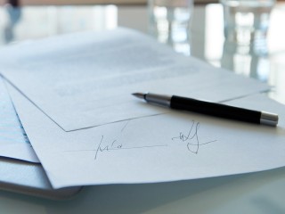 Идеальная формула расписки: какие данные нужно не забыть указать при даче денег в долг