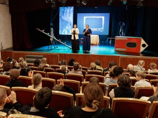 Молодежный театр «Окно» проведет бесплатный премьерный показ спектакля 13 ноября