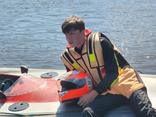 «Ледяная гонка» на Неве: как команда «Химки-1» пришла к победе в экстремальных условиях