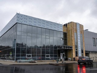 В Авиационном завершают отделку нового спорткомплекса с бассейном