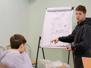 Королевские школьники учатся у преподавателей МФТИ в рамках проекта «ШАГ»