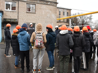 Ученики школы №8 совершили экскурсию на главное жизнеобеспечивающее предприятие города