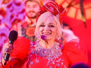 «Она устала»: сокращение количества концертов Кадышевой объяснили