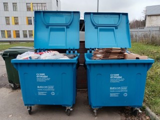 Ученики школы №4 собрали два контейнера вторсырья в рамках экоакции