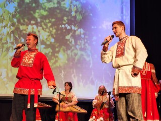 Народные и авторские композиции прозвучали на праздновании 25-летия ансамбля «Лето»