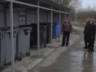 Предотвратить свалки: в Гжели установили современные контейнеры для мусора