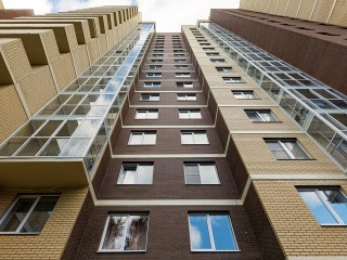 Управляющую компанию жители дома в Дзержинце поменяют после 11 ноября