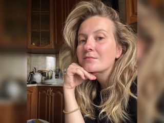 Оливье с пивом: блогер-миллионник из Орехово-Зуева дала совет, как бороться с тараканами