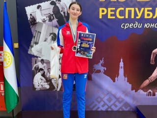 Бронницкая фехтовальщица завоевала серебро на Кубке Легенд в Башкортостане