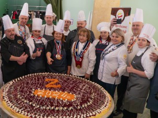 Профессионалы приготовят гигантскую порцию «Селедки под шубой»