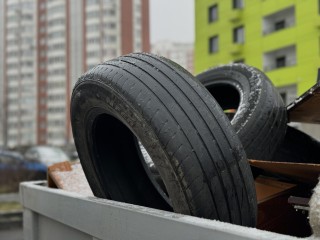 Шины — не обычный мусор: новый сервис утилизации для жителей Ленинского округа