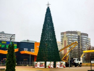 В Пущине зажглись первые огни новогодних праздников