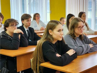 Жить безопасно учат подростков полицейские «Шереметьево»