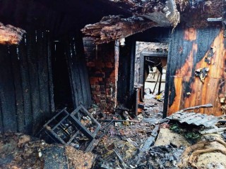 Каширские пожарные ликвидировали возгорание «заброшки» на Стрелецкой