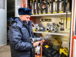 «Боевой настрой» перед холодами: как пожарные части готовятся к зимнему сезону