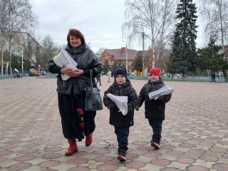 Дать новую жизнь старой бумаге: макулатуру собирают в молодежном центре «Алиби»