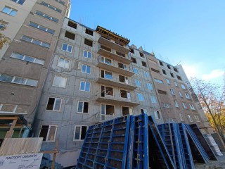 Ноябрь в Мариуполе: подмосковные специалисты восстанавливают дом — когда жильцы смогут вернуться