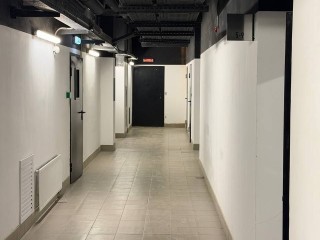 Помещения в ЖК «Кит» обследуют после жалоб жителей на подозрительных лиц