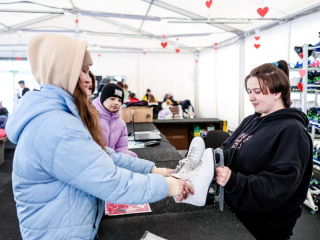 В Красногорске зальют пять катков с искусственным льдом