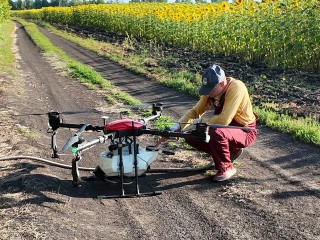 Щелковский химпроизводитель доказал — дрон выгоднее традиционного опрыскивателя