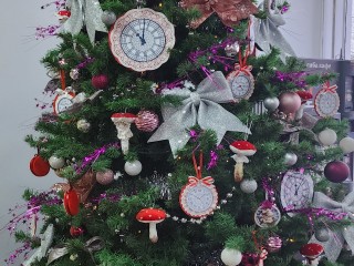 Новый год 2026: стилист из Лосино-Петровского рассказала, как модно украсить елку