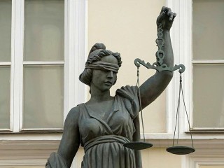 Заплатит по долгам: суд обязал Собчак оплатить «коммуналку». В четвертый раз