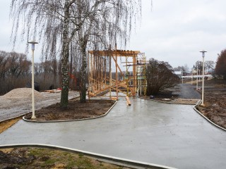 Новые пешеходные дорожки прокладывают в сквере «Блюдечко»