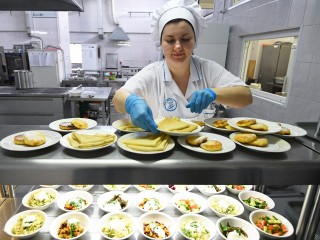 «Строго по секрету»: Минсельхоз поделился рецептами вкусных блюд из школьной столовой