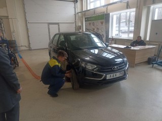 Диагностика на максимум: студент в Бронницах доказал — будущее автомеханики в надежных руках