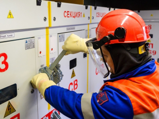 Администрация проверила электроснабжение домов на улице 11-й Саперов