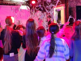 Школьники Шаховской зажгут под трендовые песни на дискотеке 19 ноября