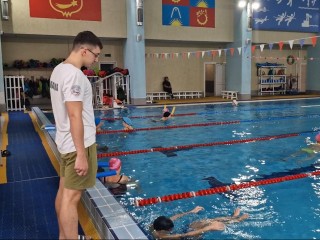 Спорт для настоящих героев: занятия по адаптивному плаванию проводят в СК «Метеор» в Балашихе