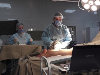 От бедра к подколенной артерии: хирурги Дубны впервые прооперировали пациента с атеросклерозом ног